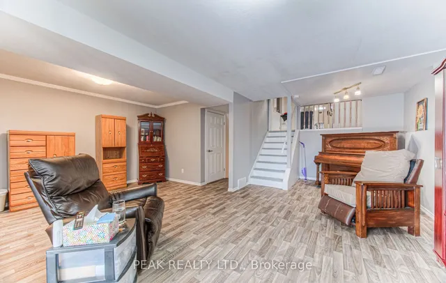Additional image 25 of 93 Uxbridge Cres