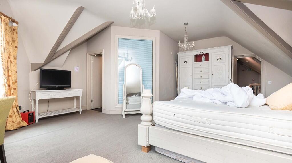 Additional image 11 of The Ox, Commercial Road, Poole, Dorset, BH14