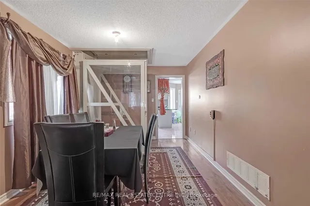 Additional image 6 of 21 Sprucelands Ave