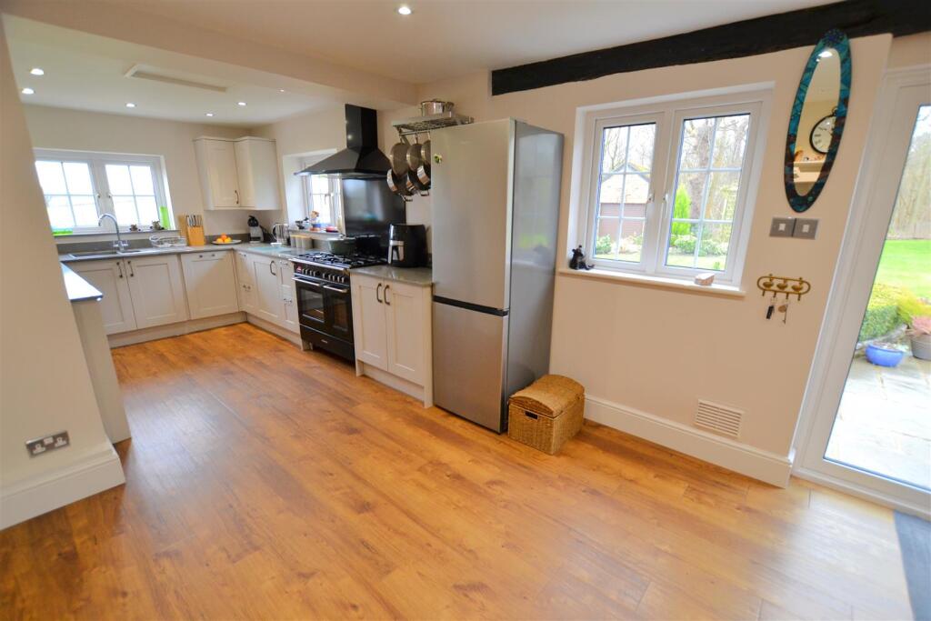 Additional image 15 of Woodside Green, Will Hill, Essendon