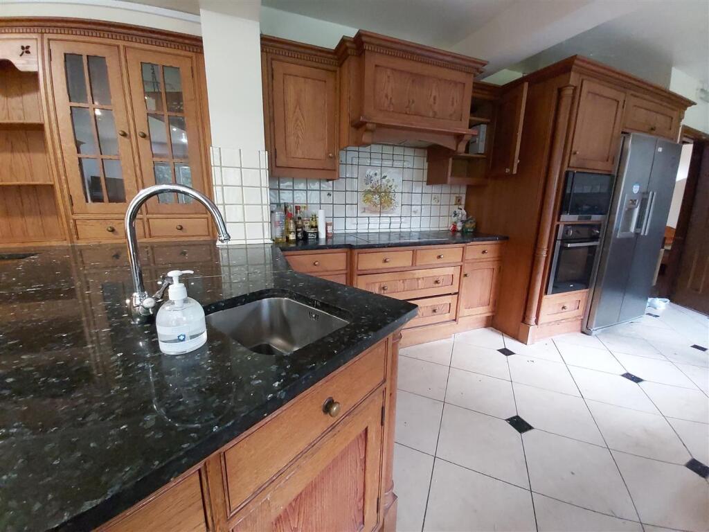 Additional image 7 of Eastern Road