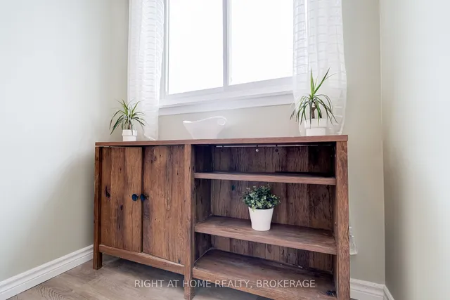 Additional image 20 of 703 Briar Cres