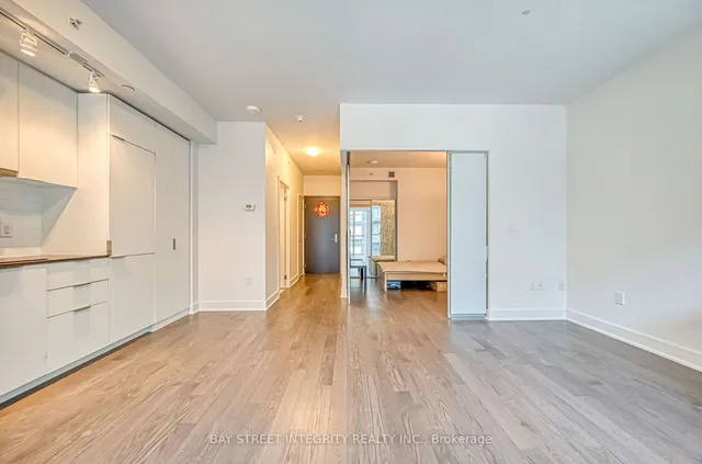 Additional image 9 of 955 Bay St Unit 604