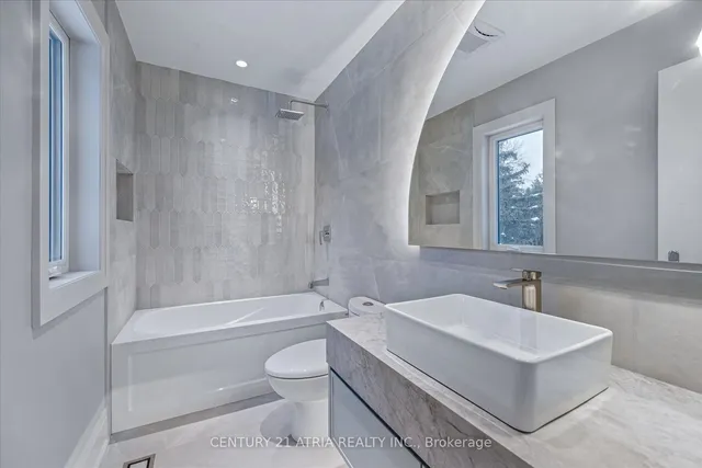 Additional image 36 of 72 Lord Seaton Rd