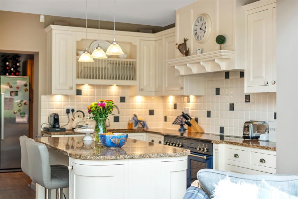 Additional image 12 of Pilkington Avenue, Sutton Coldfield