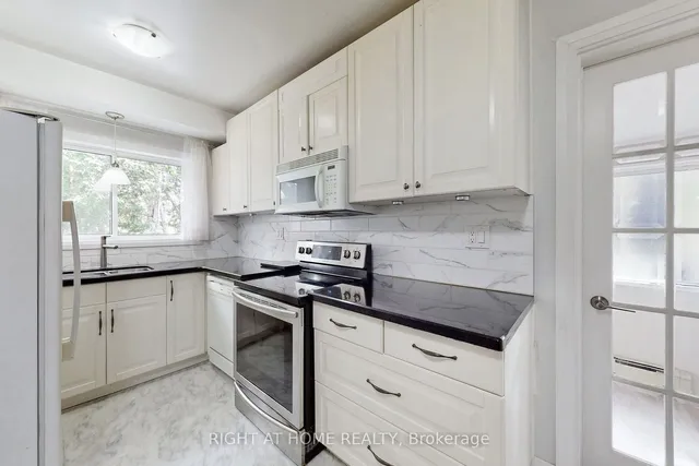 Additional image 11 of 1 Edgebrook Dr