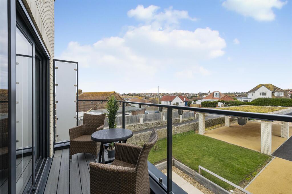 Additional image 20 of Waters Edge, Claremont Road