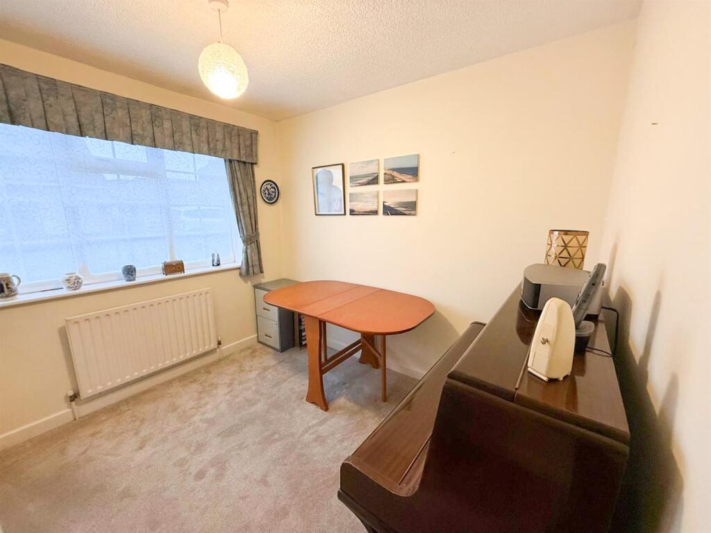 Additional image 10 of Aire Crescent, Cross Hills