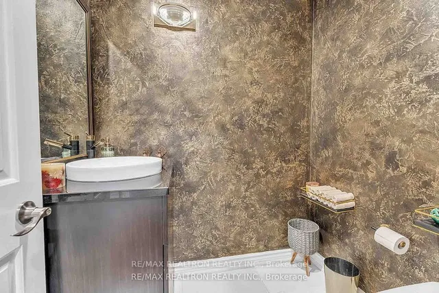 Additional image 21 of 47 Robinter Dr