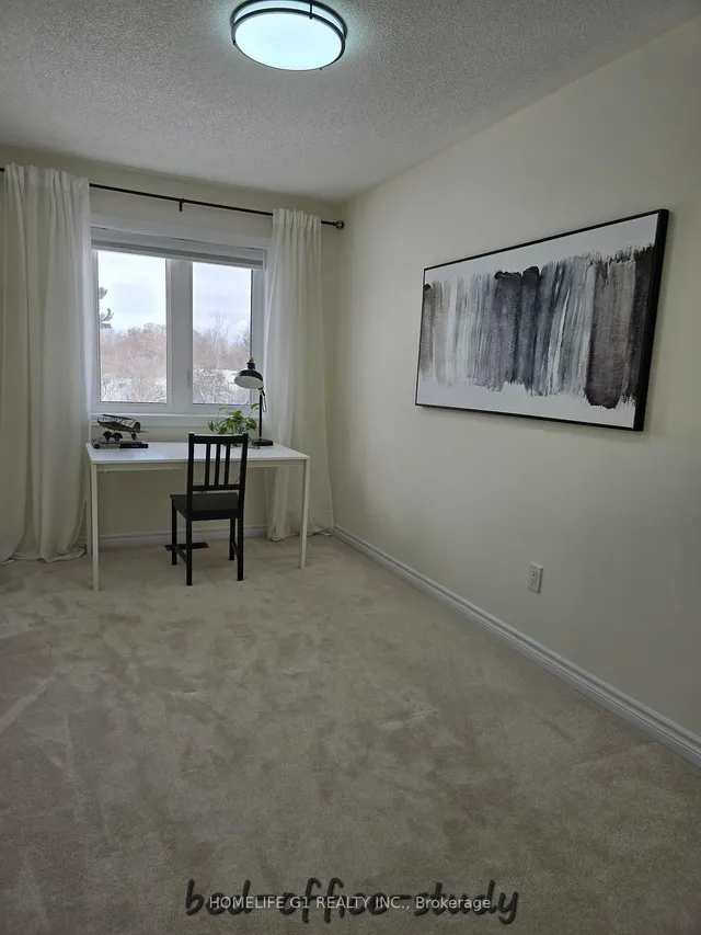 Additional image 27 of 8 Kayak Hts