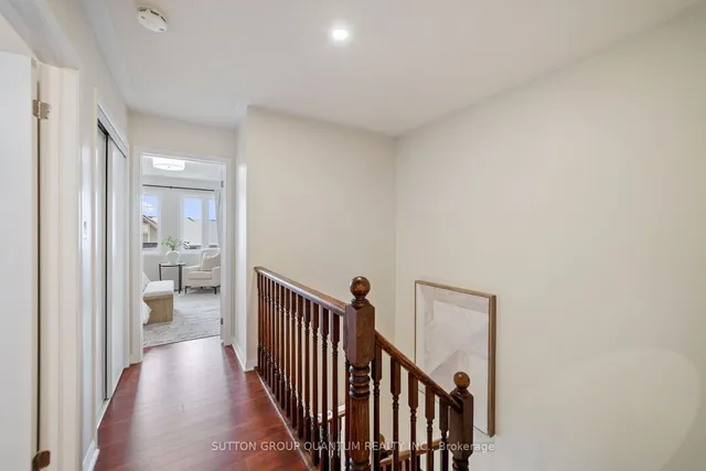 Additional image 28 of 94 Suitor Crt