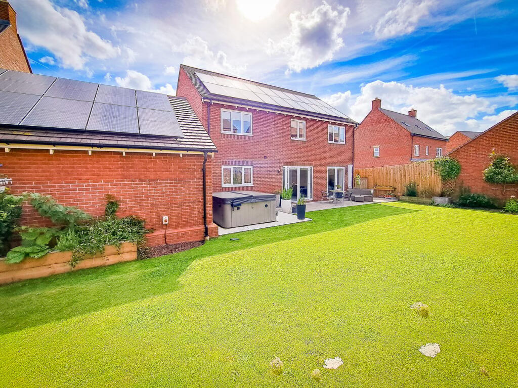 Additional image 24 of Yarrow Close, Tamworth, B79