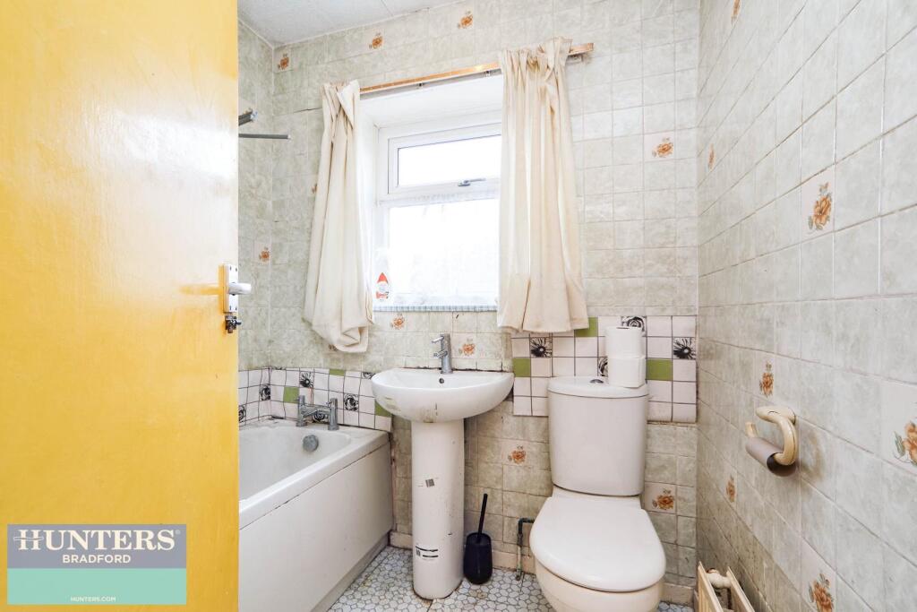 Additional image 17 of Back Lane Queensbury, Bradford, West Yorkshire, BD13 1HB