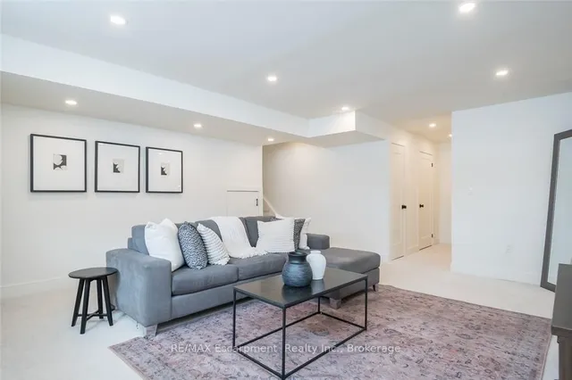 Additional image 31 of 3233 Lansdown Dr