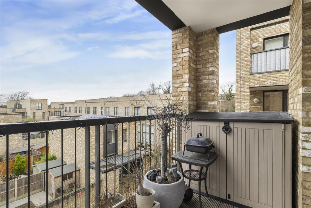 Additional image 13 of Woodpecker Way, Trumpington