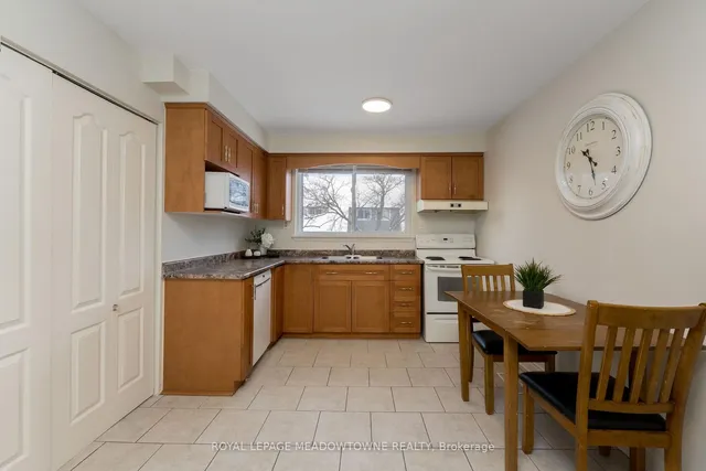 Additional image 15 of 46 Tara Park Cres Unit 46
