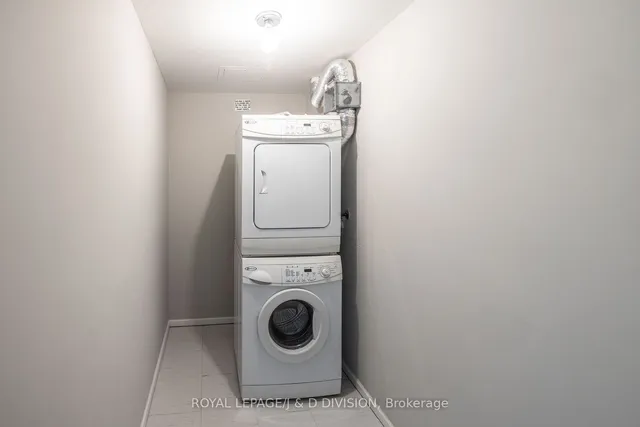 Additional image 34 of 717 Bay St Unit 1004