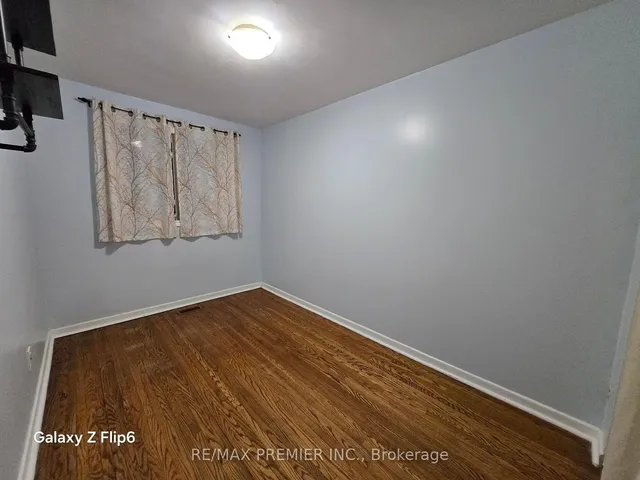 Additional image 14 of 16 Tampa Terr