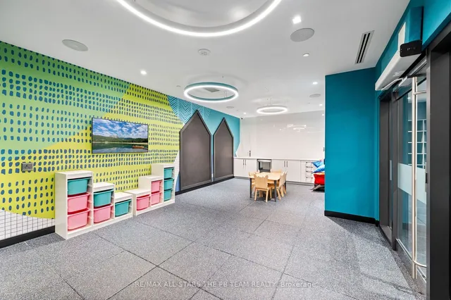 Additional image 35 of 286 Main St Unit 408