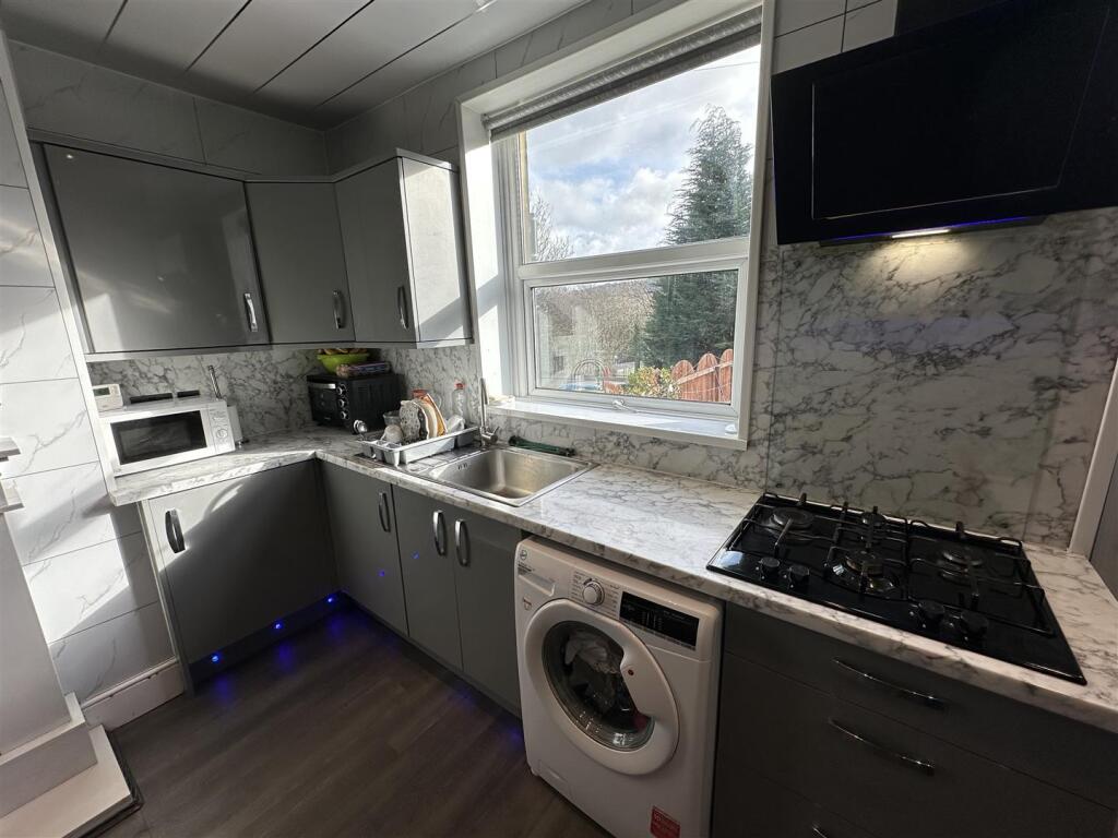 Additional image 11 of Selborne Grove, Keighley