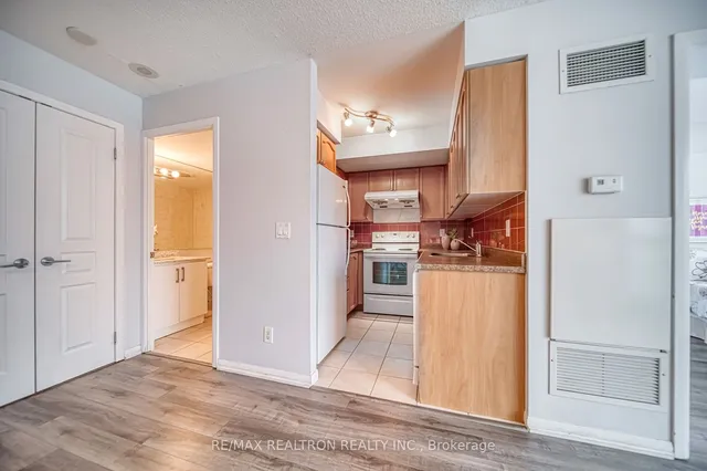 Additional image 26 of 18 Yonge St Unit 3109