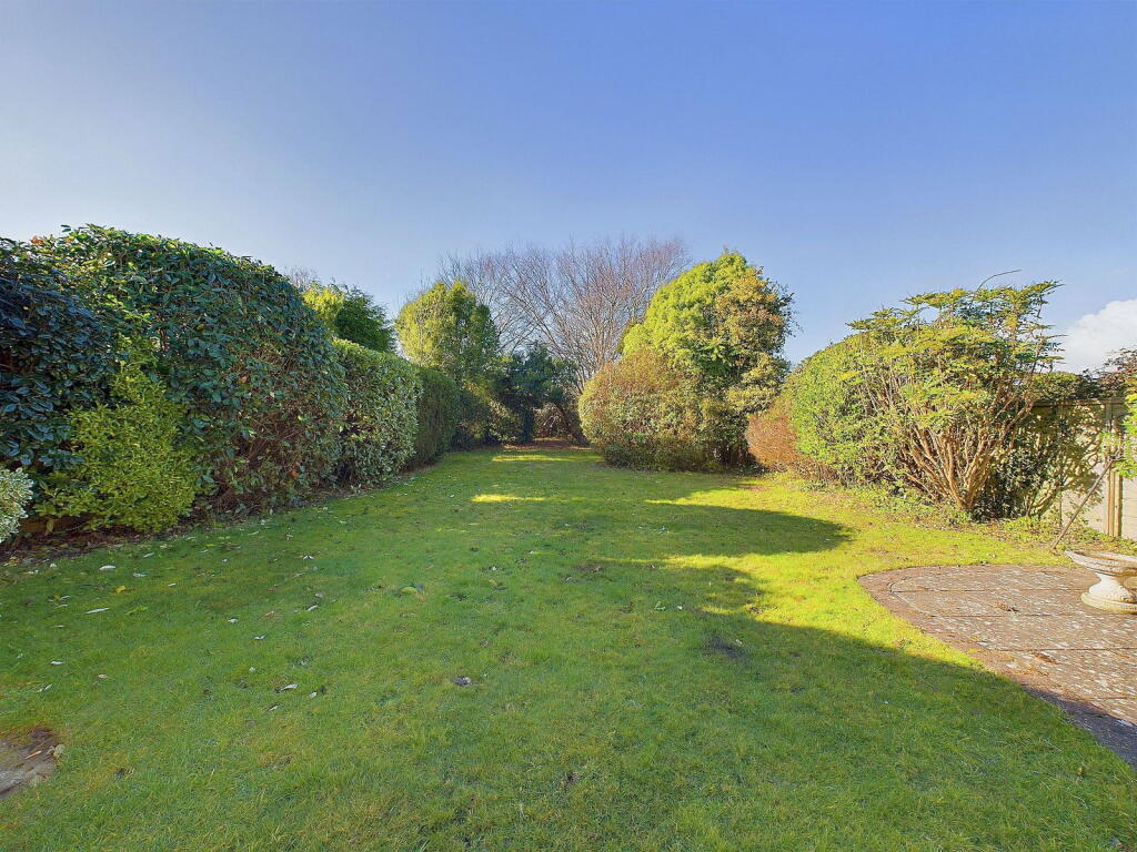 Additional image 11 of Glynde Avenue, Goring-by-Sea, Worthing, BN12