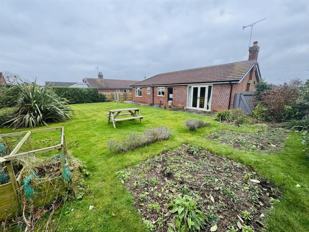 Additional image 5 of Townfield Avenue, Farndon, Chester