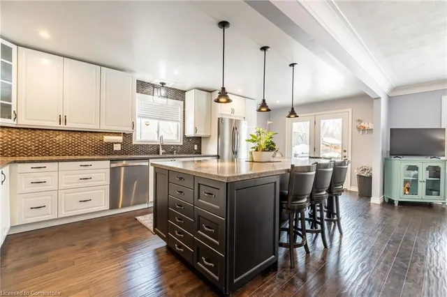 Additional image 13 of 11 Summit Dr