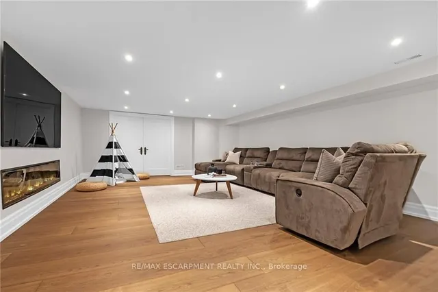 Additional image 32 of 2642 Bluffs Way