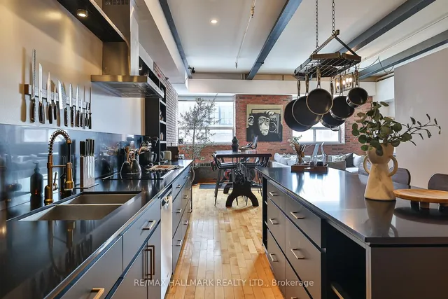 Additional image 11 of 326 Carlaw Ave Unit 215