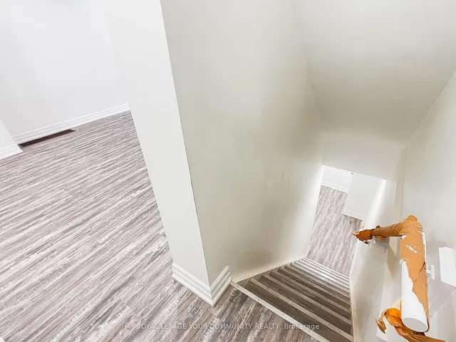 Additional image 18 of 1623 Keele St