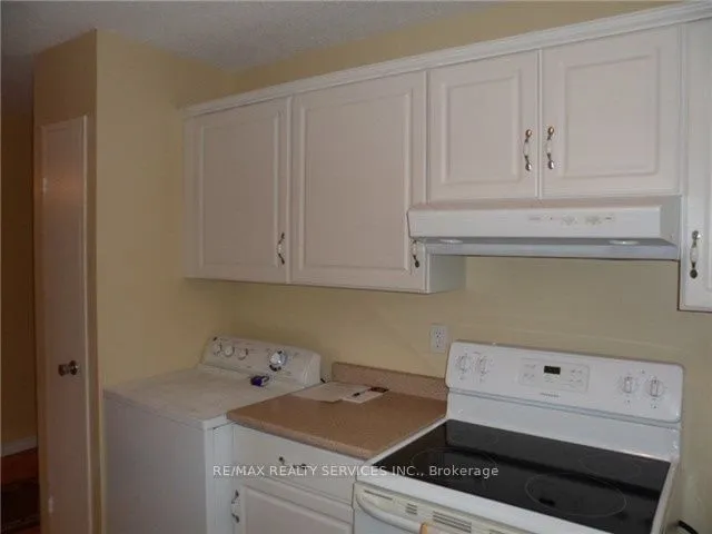 Additional image 9 of 4689 Jane St Unit 409