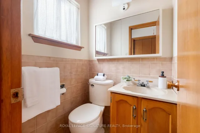 Additional image 12 of 22 Merkley Sq