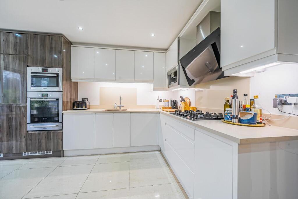 Additional image 9 of Foxgrove Road, Beckenham