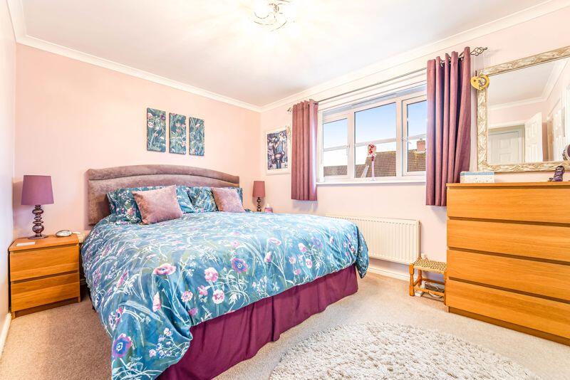 Additional image 12 of Oaktree Place, St Georges - FABULOUS SEMI