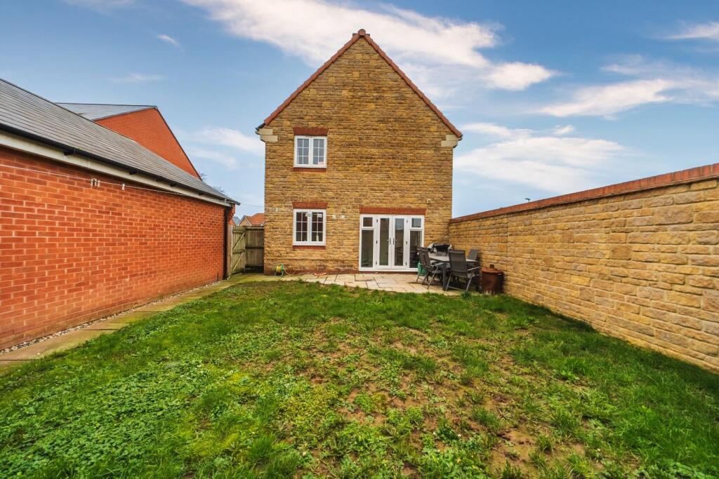 Additional image 13 of Family home in Yatton's popular Chestnut Park