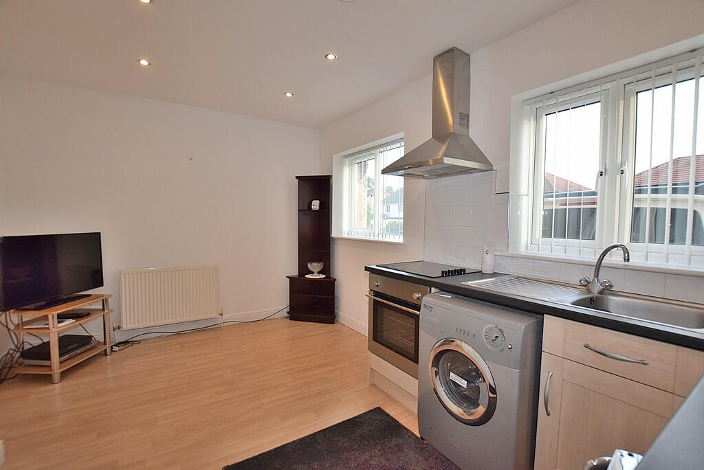 Additional image 17 of Fontenay Road, Richmond