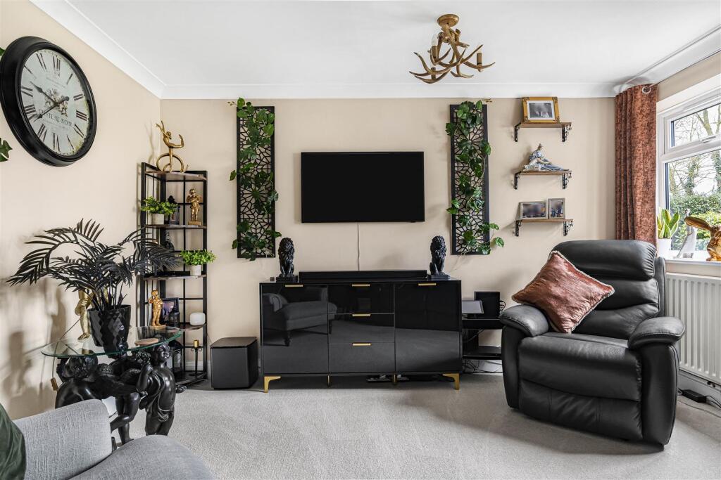 Additional image 23 of Tukes Way, Saffron Walden