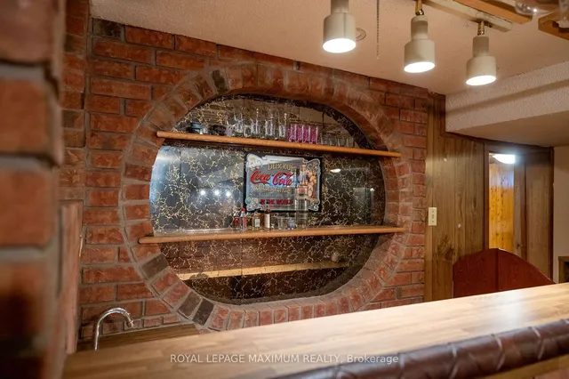 Additional image 25 of 30 Moncrieff Dr