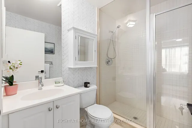 Additional image 23 of 18 Beverley St Unit 703