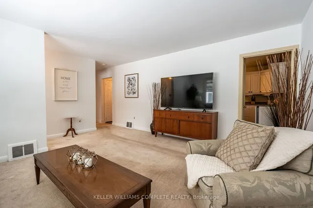 Additional image 5 of 520 Bridgman Ave