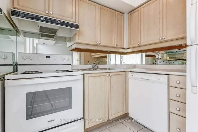 Additional image 15 of 70 High Park Ave Unit 1701