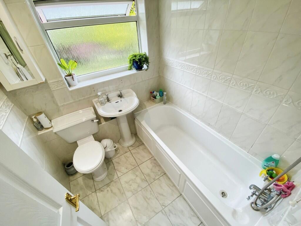 Additional image 14 of Mills Avenue, New Halll