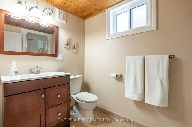 Additional image 29 of 5194 Broughton Cres