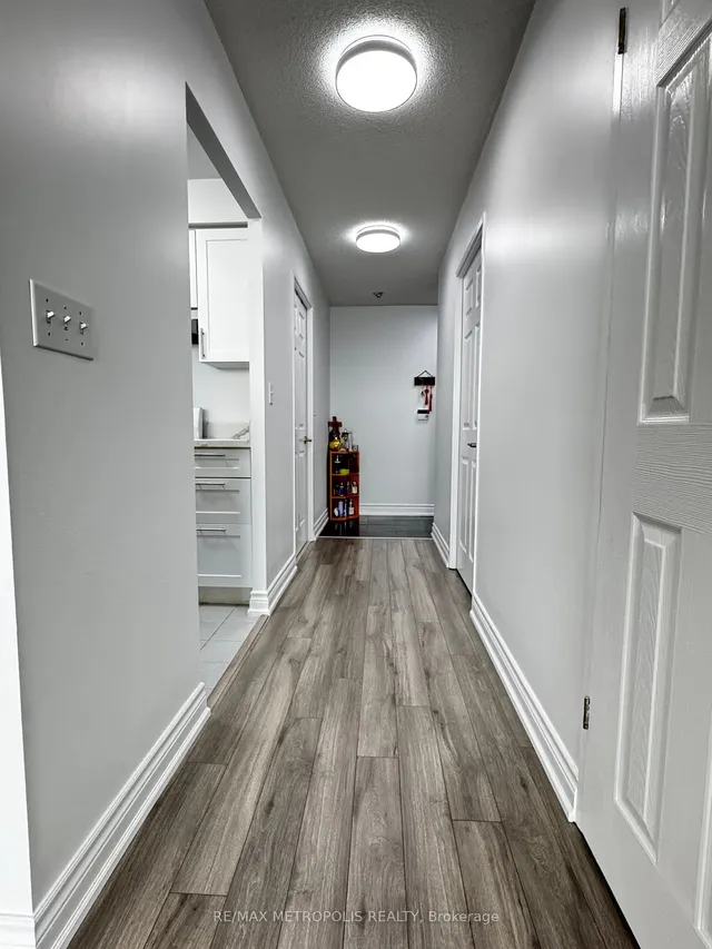 Additional image 13 of 18 Lee Centre Dr Unit 1613