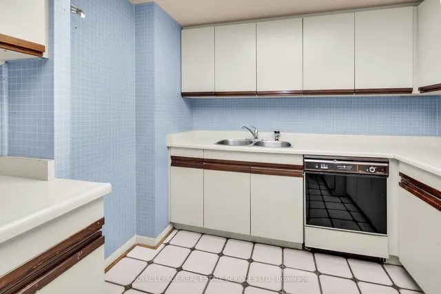 Additional image 19 of 71 Charles St Unit 1103