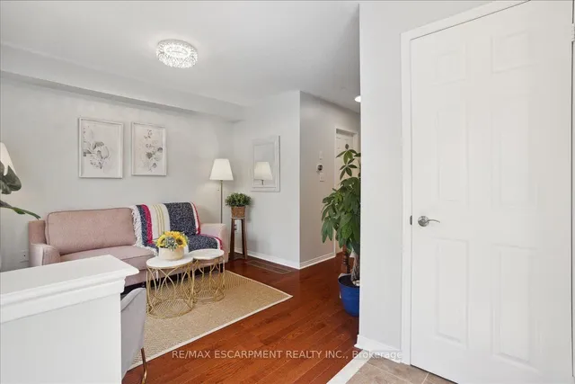 Additional image 4 of 2403 Emerson Dr