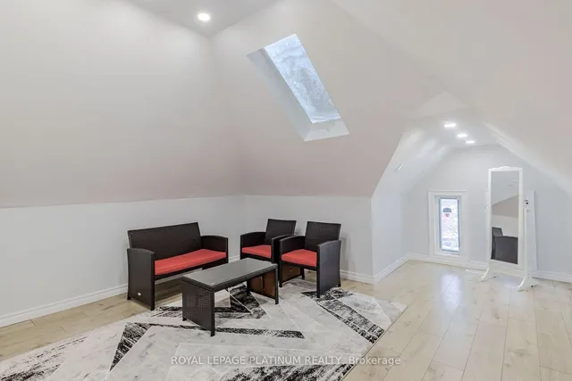 Additional image 18 of 44 Troy St