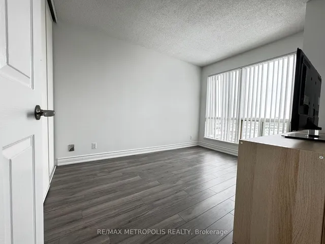 Additional image 15 of 18 Lee Centre Dr Unit 1613