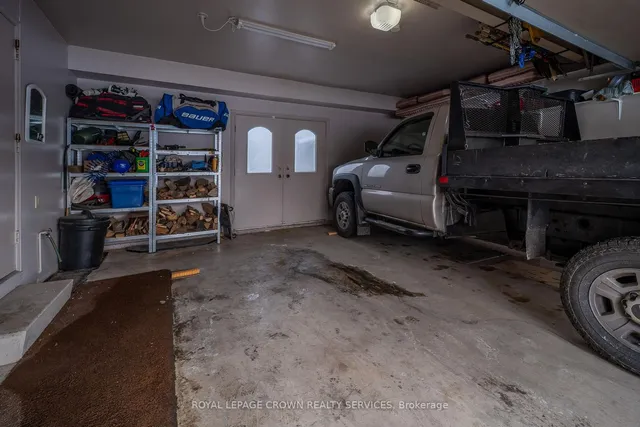 Additional image 24 of 196 Upper Canada Dr